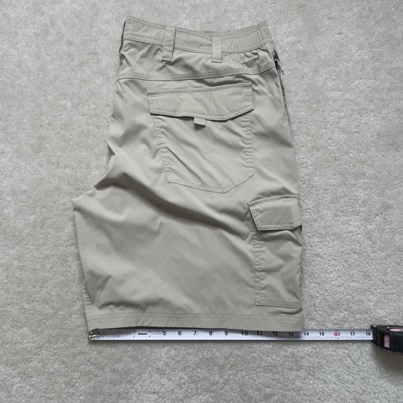 LL Bean Tropicwear Khaki Cargo Shorts Mens XL 512822 - Picture 6 of 12
